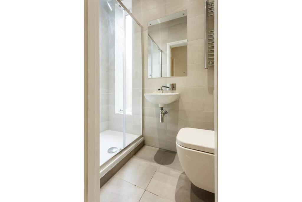 Stylish 2 Bed 2 Bath *close To And Centre With Parking* Appartement Bornemouth